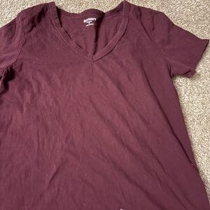 💜 Old Navy Women's Short Sleeve Tee - Deep Maroon